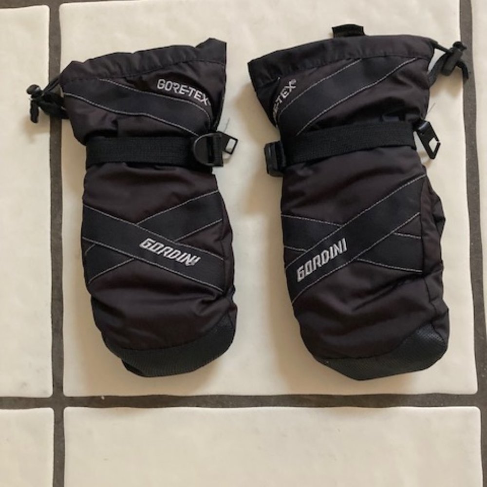 Girls' Large, Fits Woman's Small Hand Ski Mittens